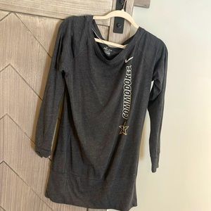 Vanderbilt long sleeve top